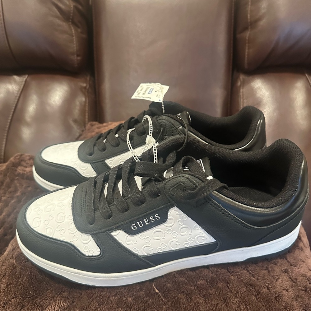 GUESS Men's Tirry black and white Sneakers. Size 12. New without box.